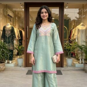 🌿 Mint Green with Neck Patch 2-Piece Set