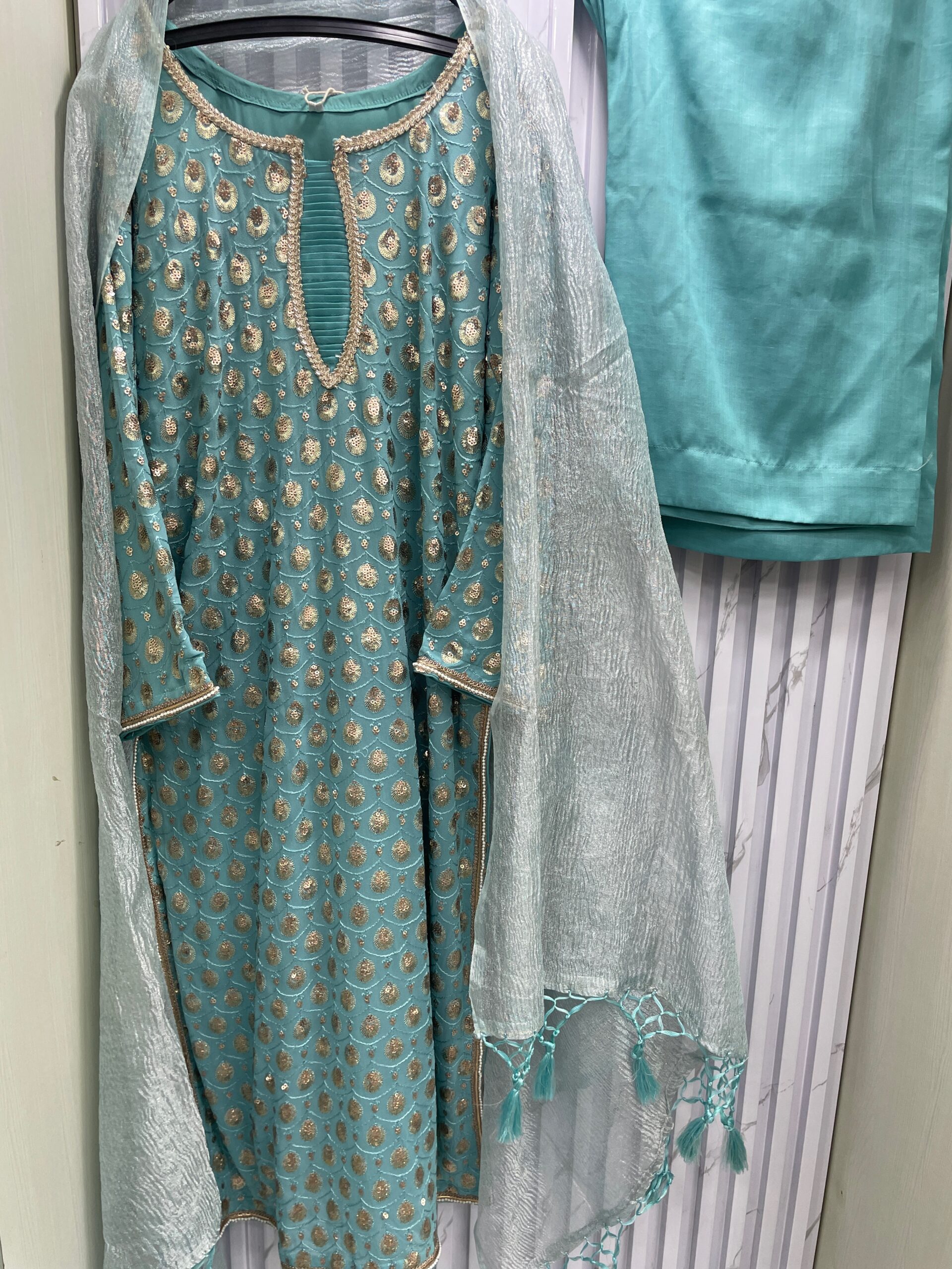 Elegant Chiffon Sequence 3-Piece Suit ✨ - Image 3